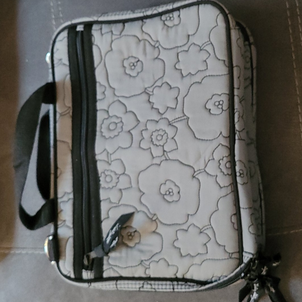 Large thirty one cosmetic bag (brand new )